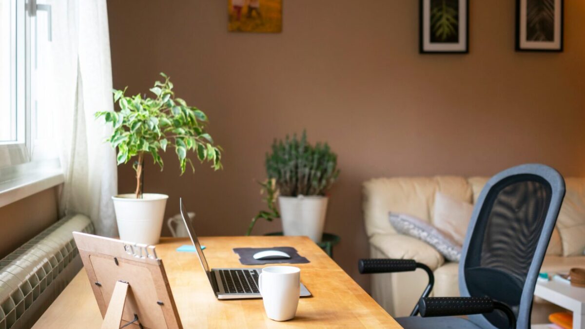 Home Office einrichten: Die richtige Ausstattung