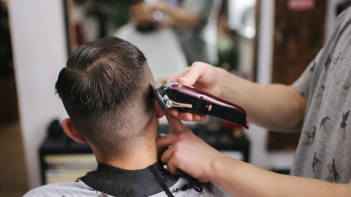 Der Edgar Cut: Der trendige Haarschnitt, der 2025 alle Blicke auf sich zieht!