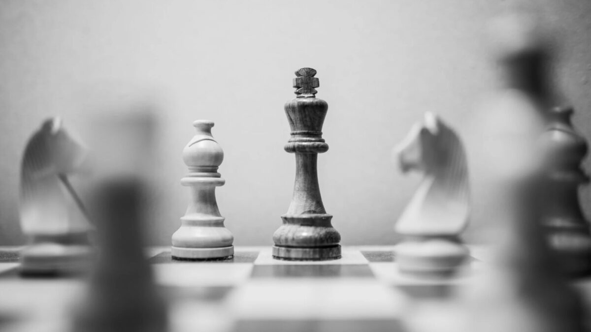Schachgroßmeister Gehalt: Wie viel verdienen die besten Schachspieler der Welt?
