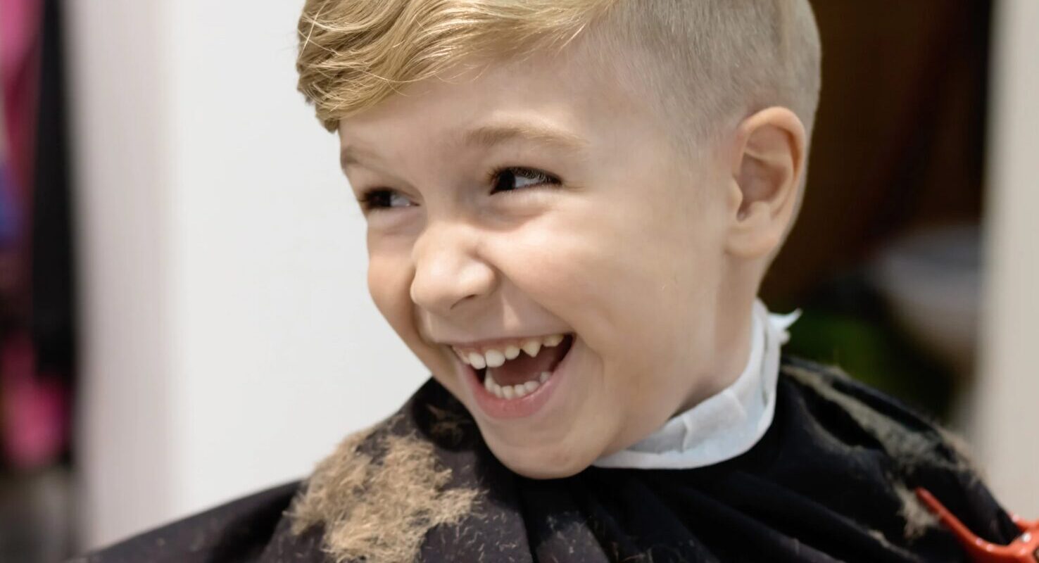 Frecher modern jungen Haarschnitt: Die coolsten Styles, die jedes Auge auf sich ziehen!