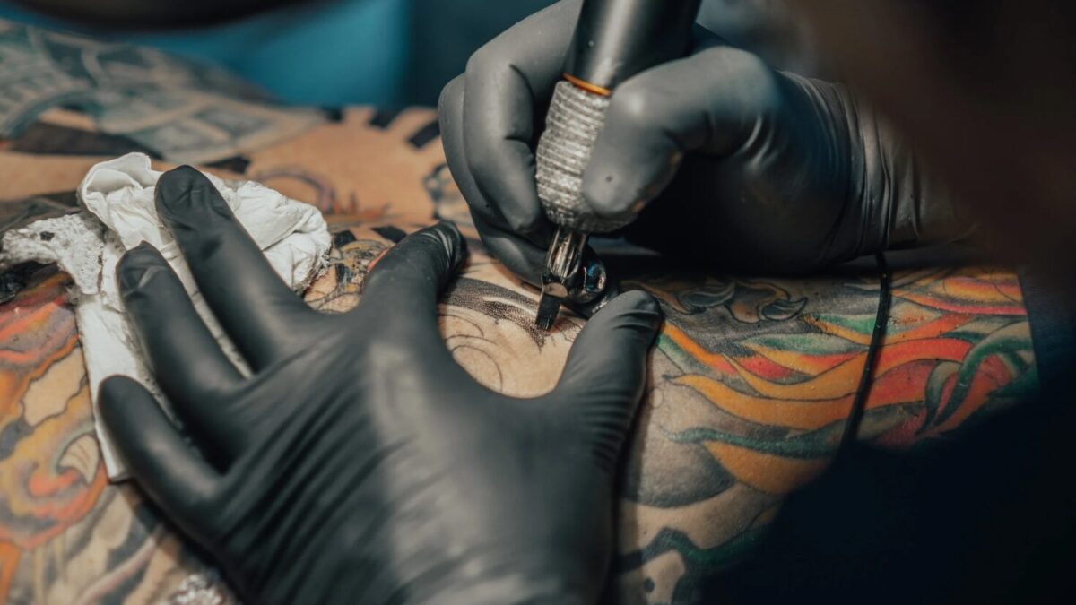 Nordische Tattoos für Männer: Symbole der Stärke und Weisheit auf der Haut