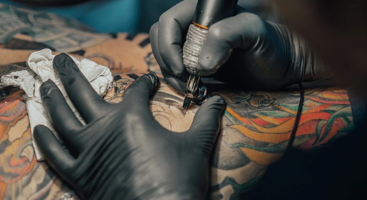 Nordische Tattoos für Männer: Symbole der Stärke und Weisheit auf der Haut