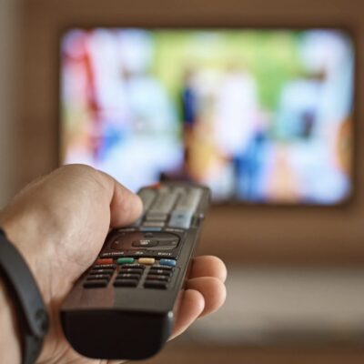 Wie stelle ich meinen Fernseher von analog auf digital um