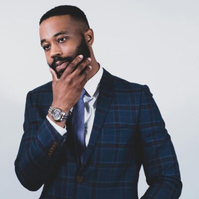 Boxerschnitt als sportlich markante Männerfrisur mit Stil