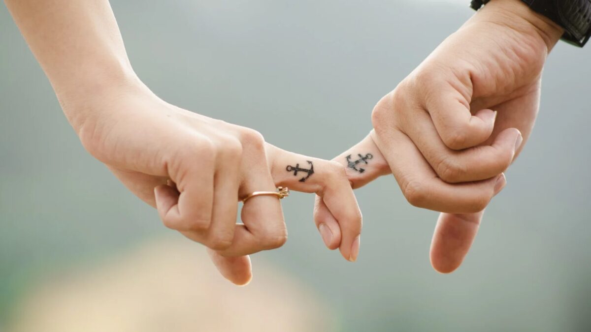 Partner Tattoo Ideen, Inspirationen und Tipps für Paare