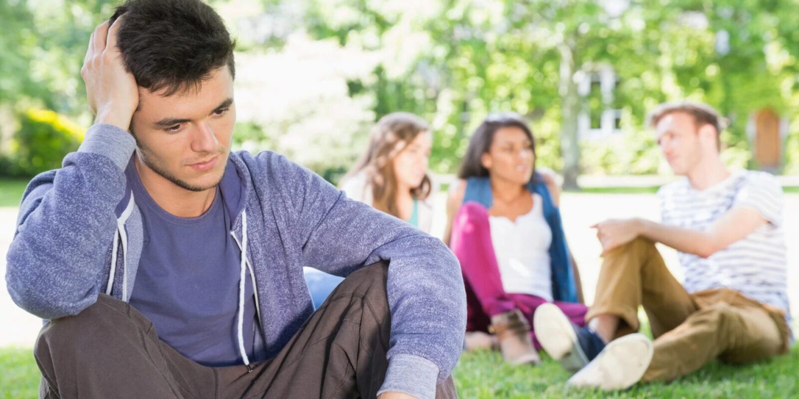 Psychologie hinter Menschen ohne Freunde Warum Einsamkeit immer mehr zur Realität wird