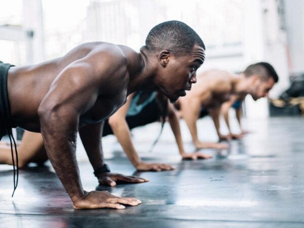 Mehr Liegestütze schaffen mit Technik und Trainingsplan