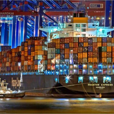 wie viele container passen auf das größte containerschiff