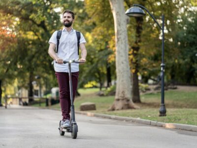 Guter E-Scooter für Erwachsene